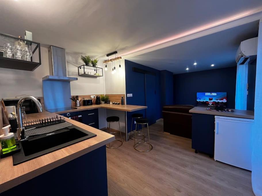 Superbe Appartement Centre B Бурж Екстериор снимка